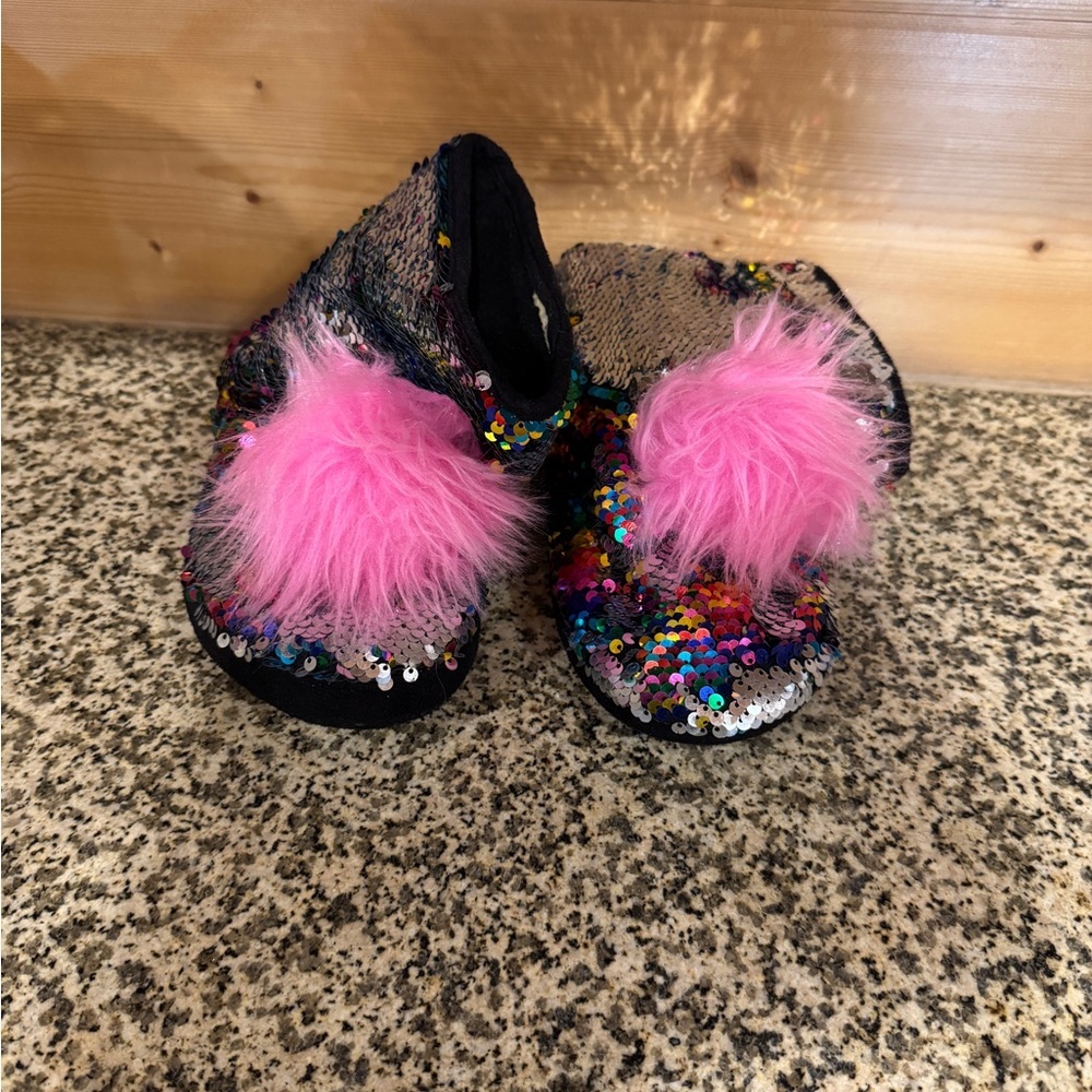 Justice Kids‎ Girls Rainbow Sequin Boots with Pink Pom Poms Size 2/3